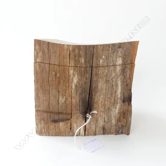RUSTIC FENCE POST LIDDED CONTAINER BY TONY VAUGHAN 'WILD WOOD BOXES' H.170mm