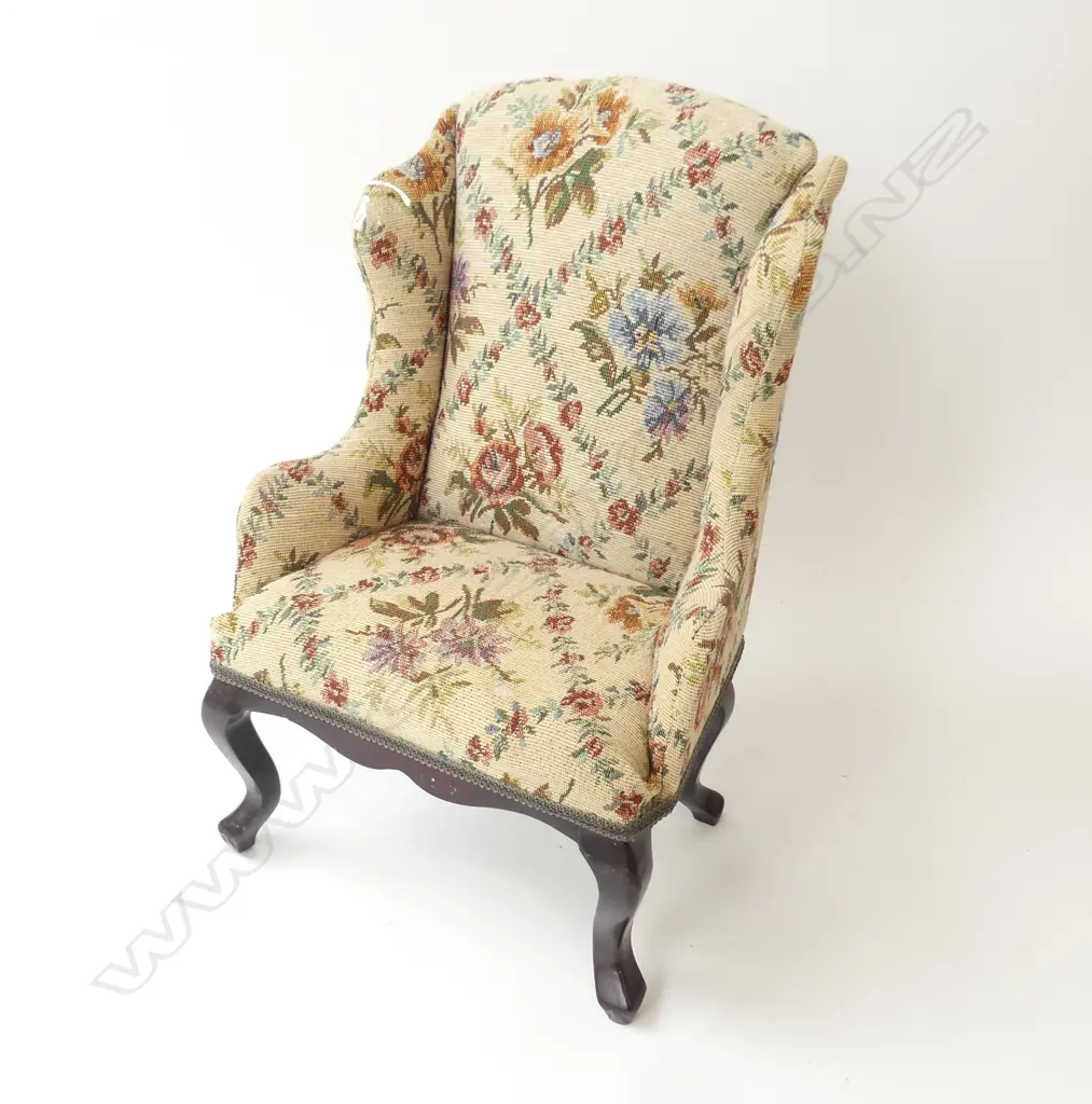 WING BACK DOLLS CHAIR H.390mm Image 1++