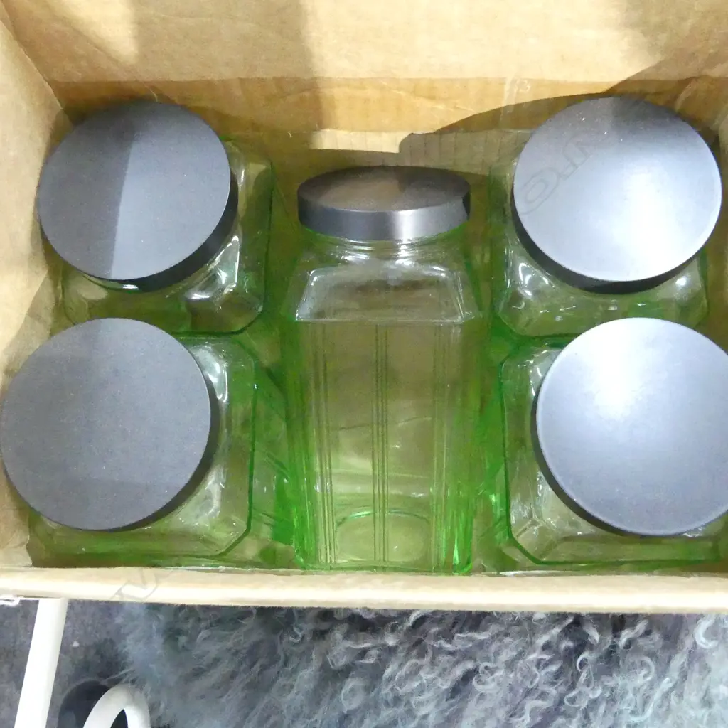 FIVE URANIUM GLASS JARS WITH BAKELITE LIDS, ONE LID AF H.200MM Image 1++