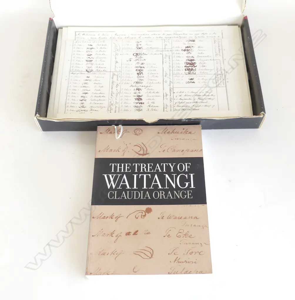 FACSIMILE TREATY OF WAITANGI, BOXED + BOOK BY CLAUDIA ORANGE Image 1++