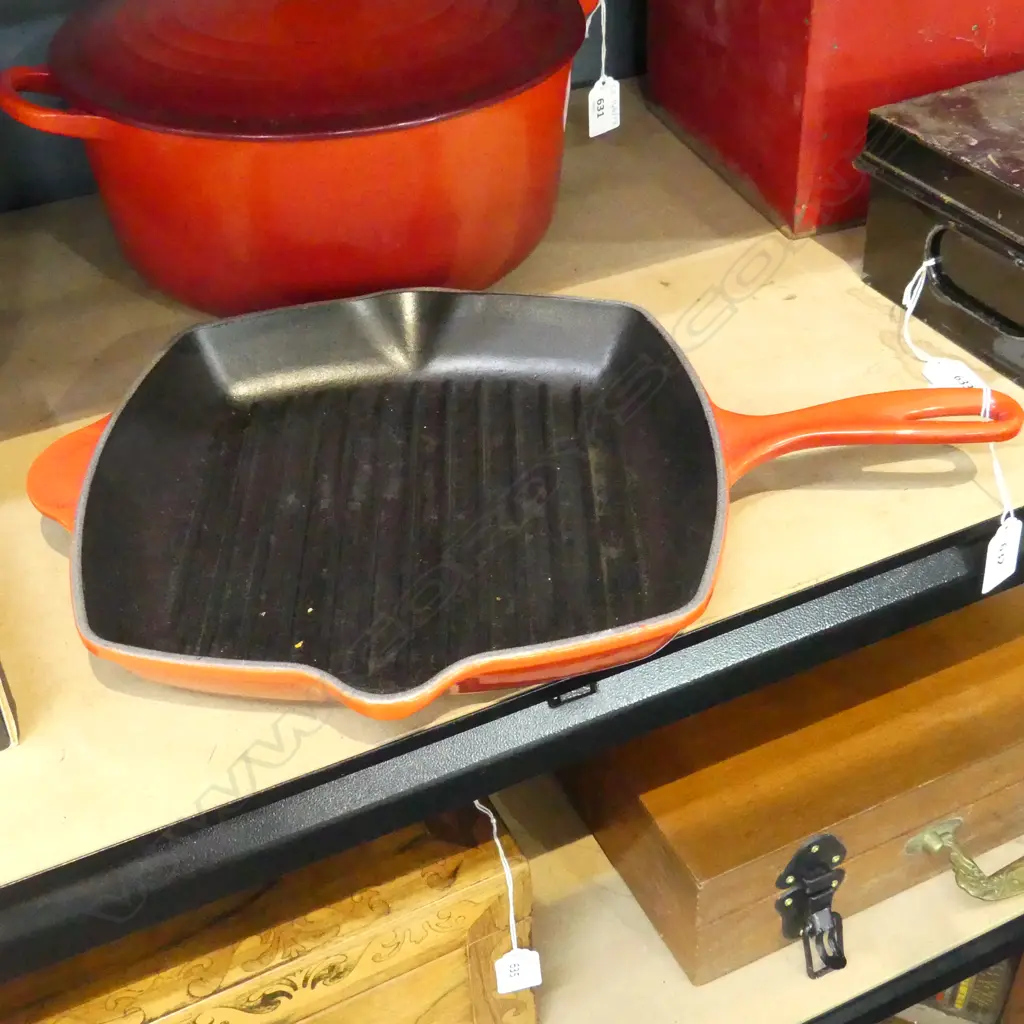 RED LE CREUSET GRILL PAN 300x430mm Image 1++