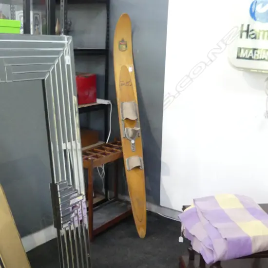 VINTAGE SINGLE WATER SKI 'SLALOM SPECIAL BY KETH WILLIAMS'  with label 'Surfers Paradise Gardens'