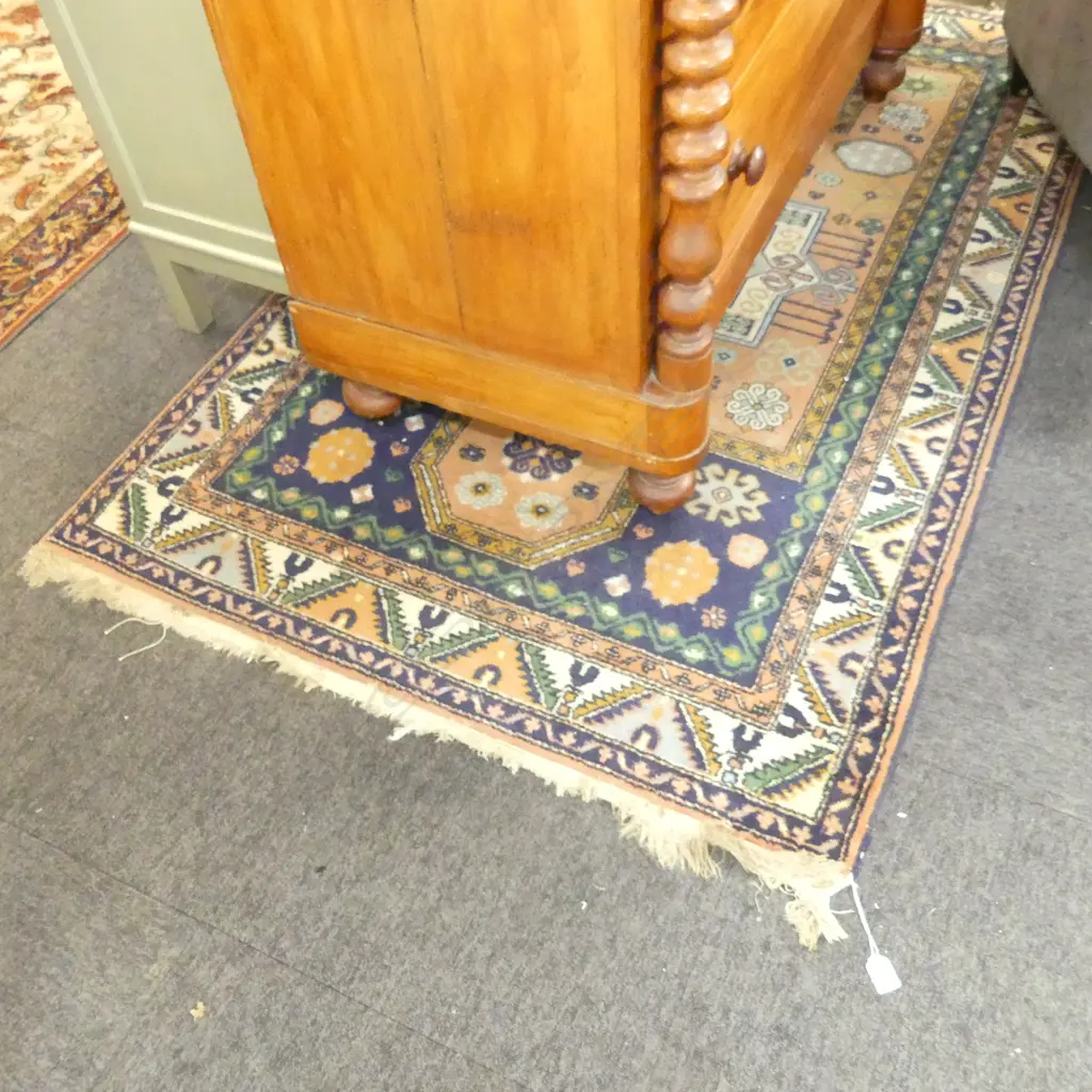 HAND KNOTTED WOOL PILE RUG 1900x1160mm Image 1++