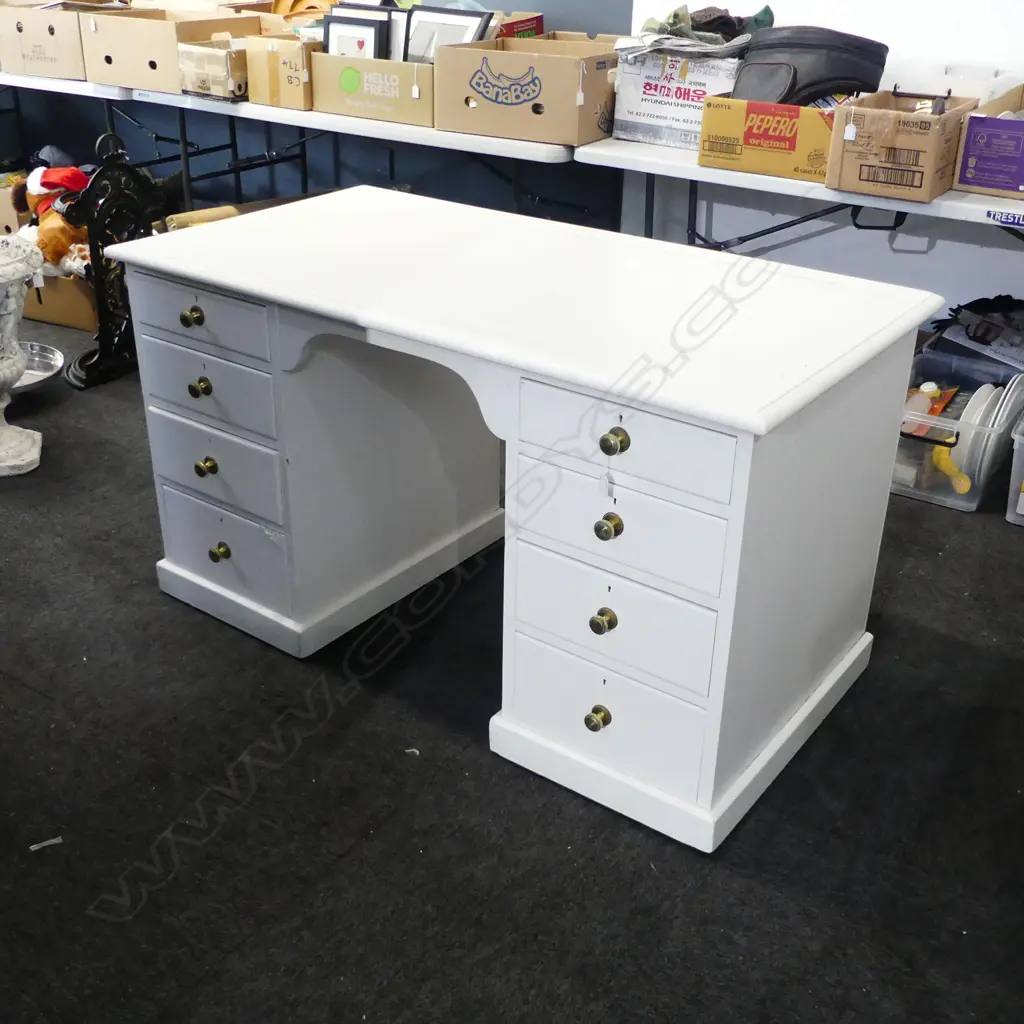 WHITE PAINTED DESK 1380x700x765mm Image 1++