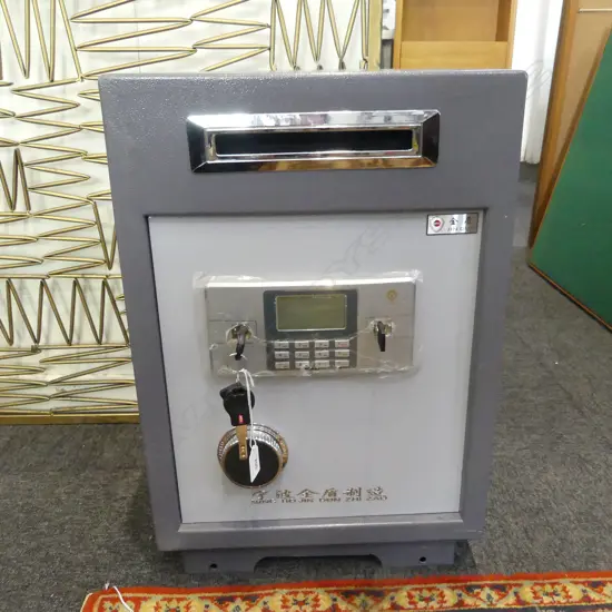 CHINESE 'JIN DUN' SAFE 390x345x585mm