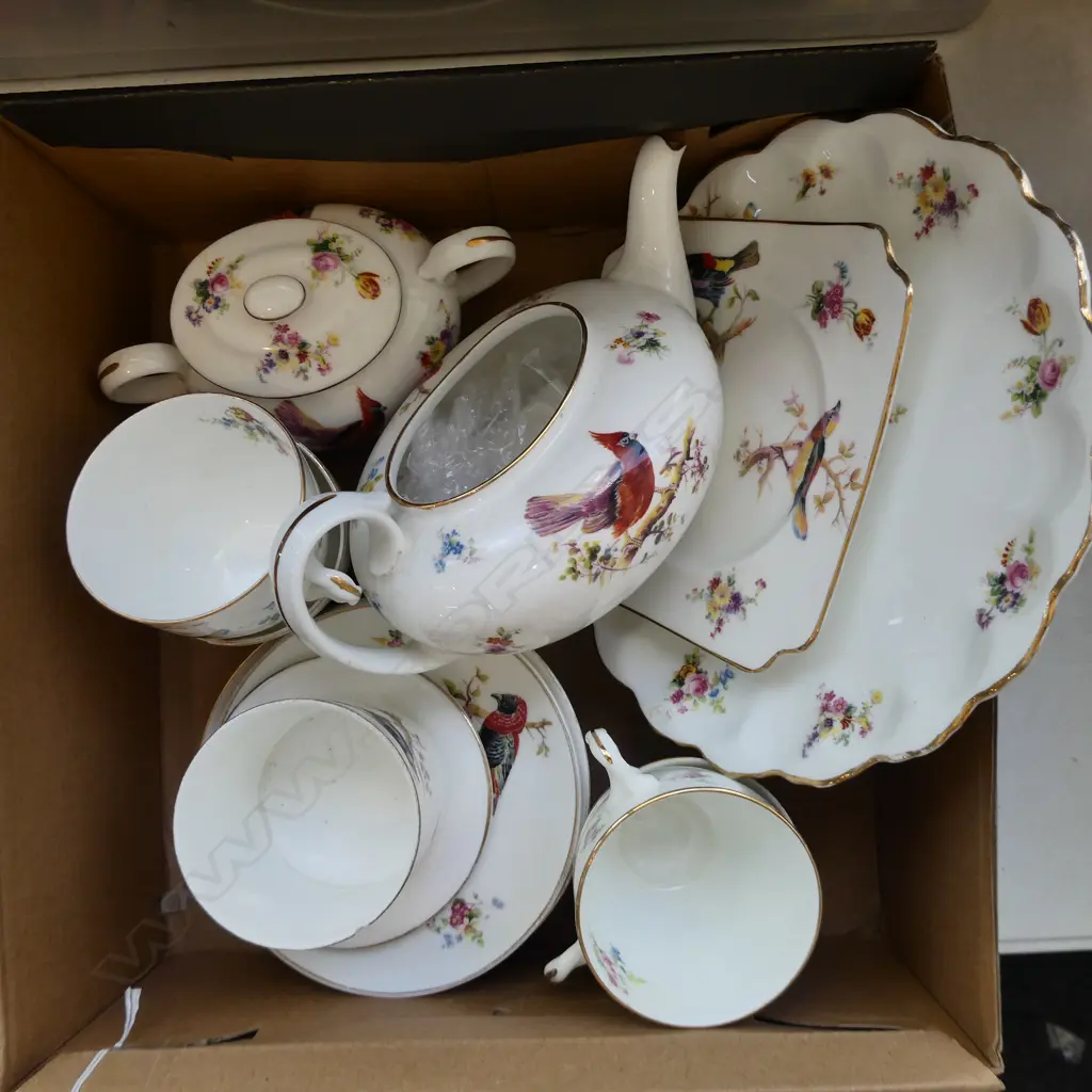 ROYAL DOULTON PART TEA SET, TEAPOT w. LID AF Image 1++
