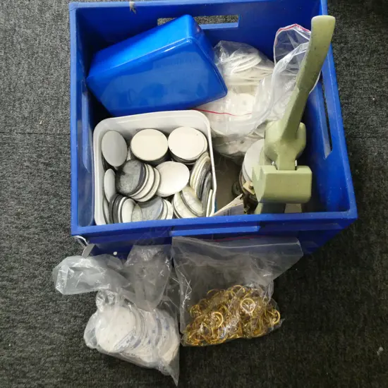 BADGE MACHINE & BLANKS