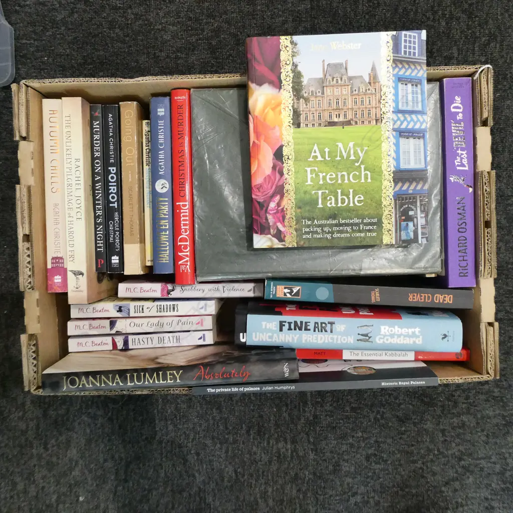 ASST. NOVELS; AGATHA CHRISTIE ETC Image 1++