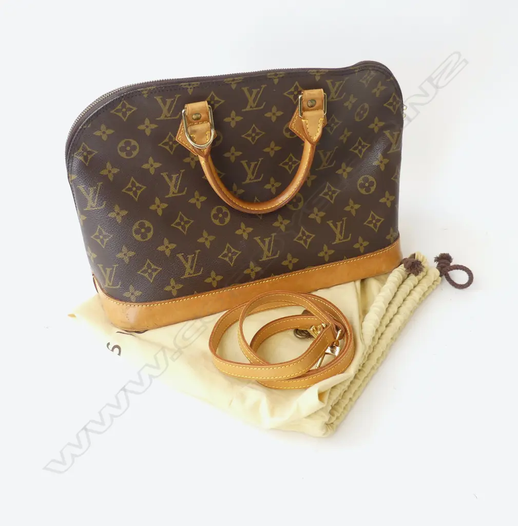 LOUIS VUITTON HANDBAG 330x170x230mm + DUST BAG some wear (If this bag is not real it is a superior copy) Image 1++