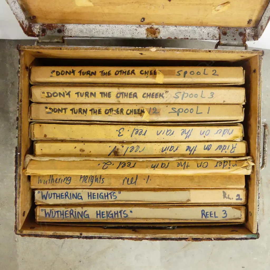 VINTAGE METAL MOVIE BOX CONTAINING 3 MOVIES WUTHERING HEIGHTS RIDING IN THE RAIN & DONT TURN THE OTHER CHEEK Image 1++