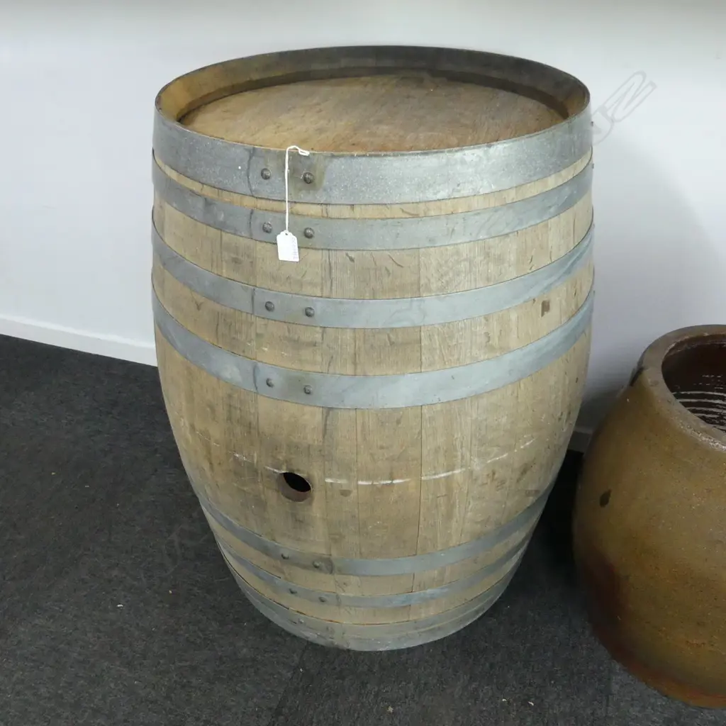 WOODEN OAK WINE BARREL H.860mm, 620mm dia Image 1++