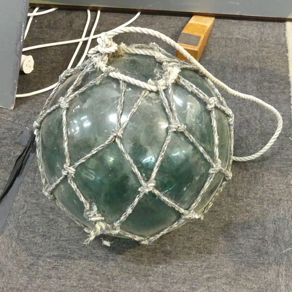 OLD GLASS FISHING FLOAT w. NETTING APPROX DIA.340mm hand blown Image 1++