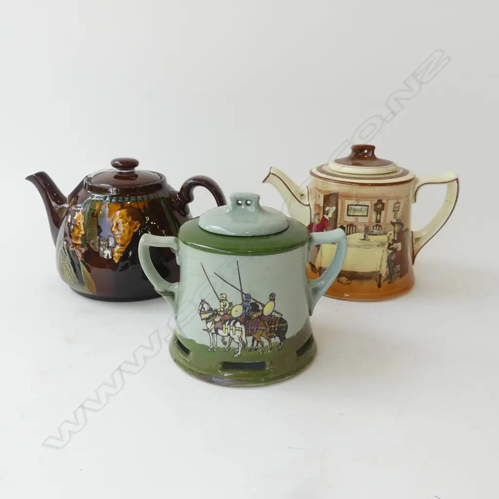 2 ROYAL DOULTON TEAPOTS & 1 LIDDED SUGAR BOWL H.130mm. Kings Ware pot with chips inside lid Image 1++