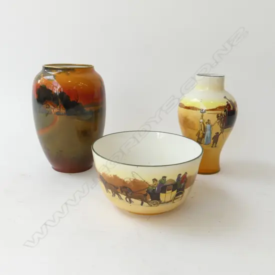 3 PCES ROYAL DOULTON; COACHING DAYS VASE & BOWL, VASE w. SUNSET LANDSCAPE H.155mm