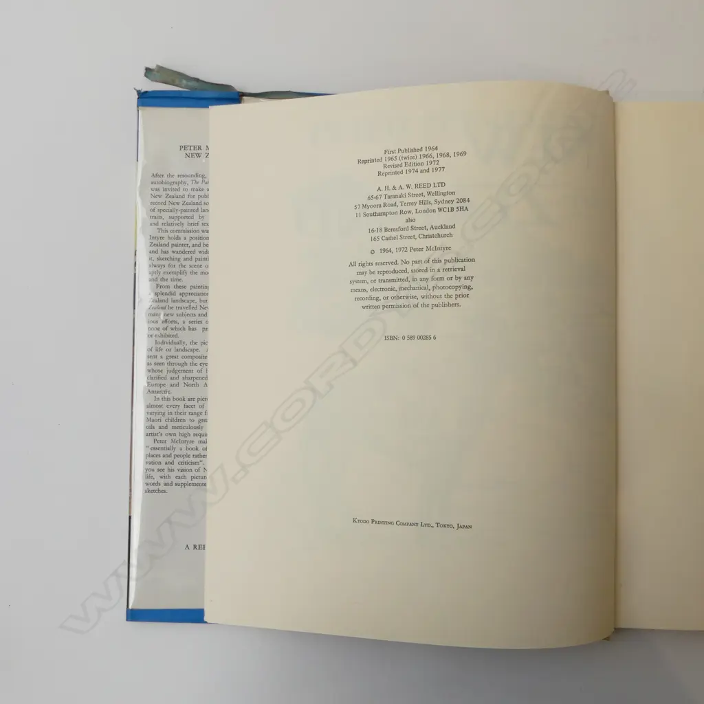 ART BOOK: PETER McINTYRES NZ Image 1++