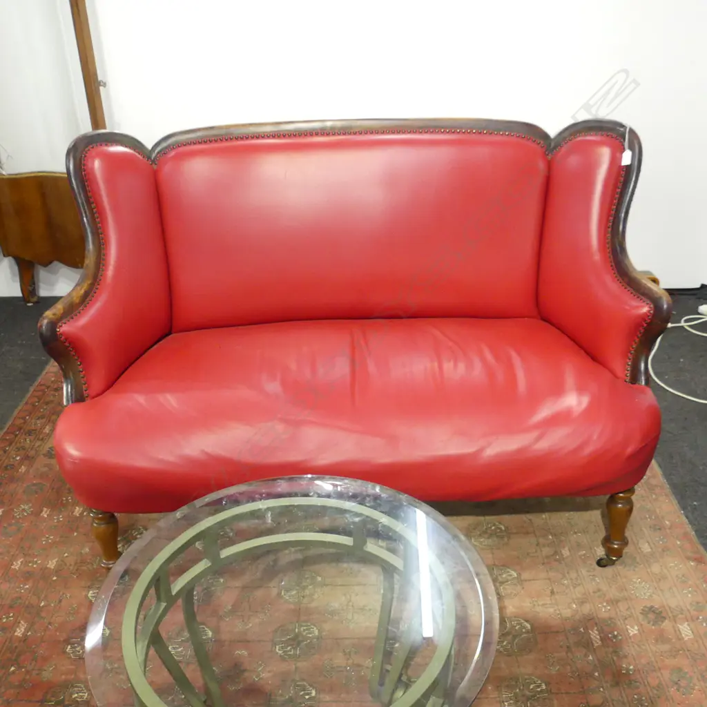RED LEATHER SOFA, 1400 x 700 x 910mm Image 1++