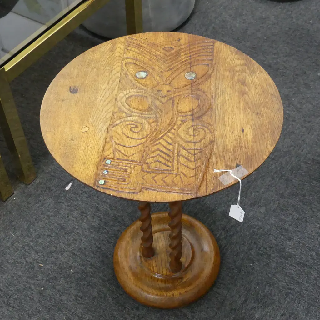 OAK SIDE TABLE, TOP w. CARVED MAORI DESIGN H.490mm, 400mm dia. Image 1++