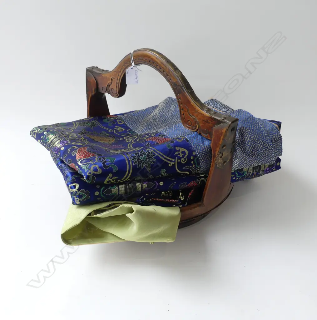 2 CHINESE SILK THROWS + ORIENTAL WOODEN BASKET Image 1++