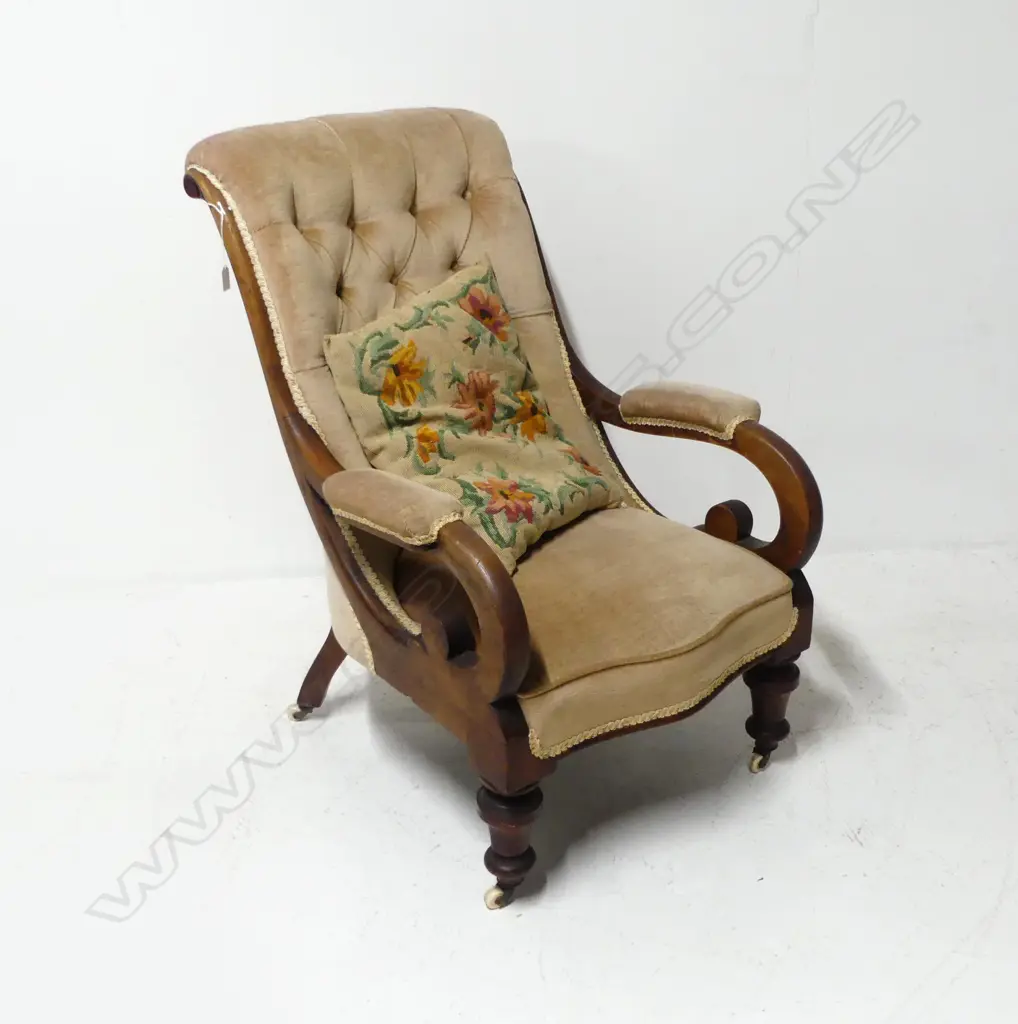 VICTORIAN ARM CHAIR, SCROLL ARM Image 1++