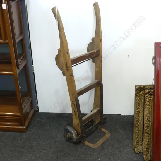 VINTAGE PELHAM TROLLEY H.1140mm