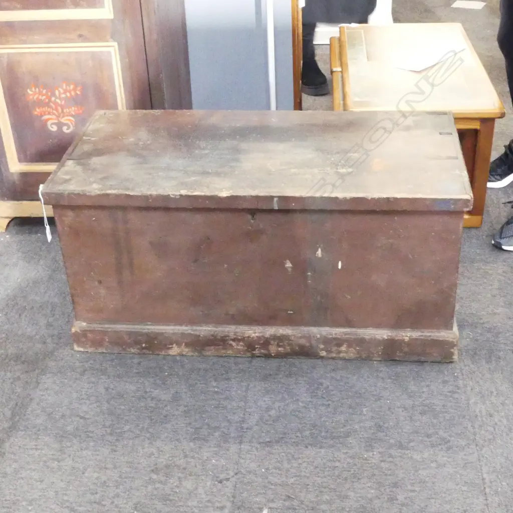 19thC TOOL BOX & TOOLS, 940x480x455mm Image 1++