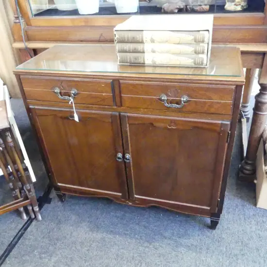 MAHOGANY CABINET w. GLASS TOP 915x375x825mm
