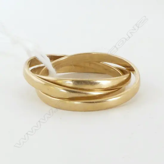 9ct YELLOW GOLD RUSSIAN WEDDING RING triple band 3.38gms SIZE O