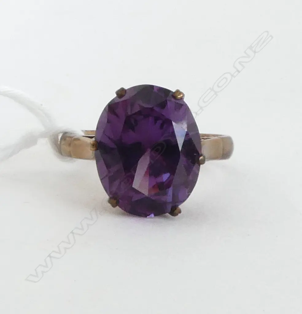 14ct GOLD & PURPLE FACETTED STONE RING 4gms SIZE M Image 1++