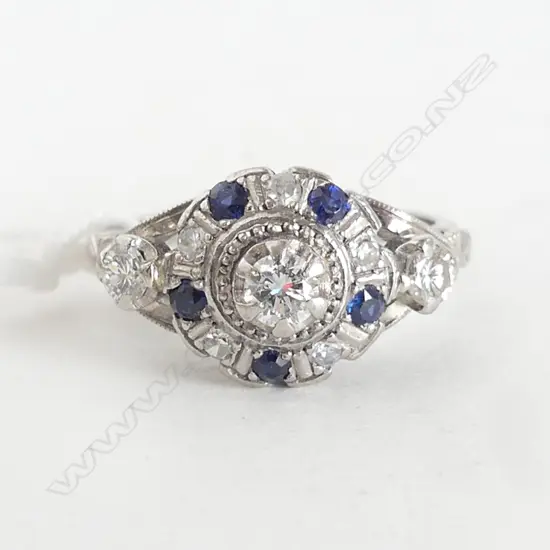 PALLADIUM SAPPHIRE & DIAMOND CLUSTER RING SIZE K
