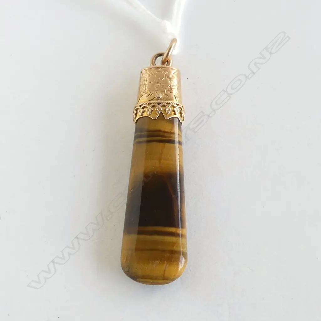 15ct MOUNTED TIGER EYE PENDANT L.45mm Image 1++