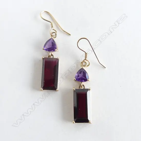 *RTV* 14ct GOLD, AMETHYST & GARNET EARRINGS