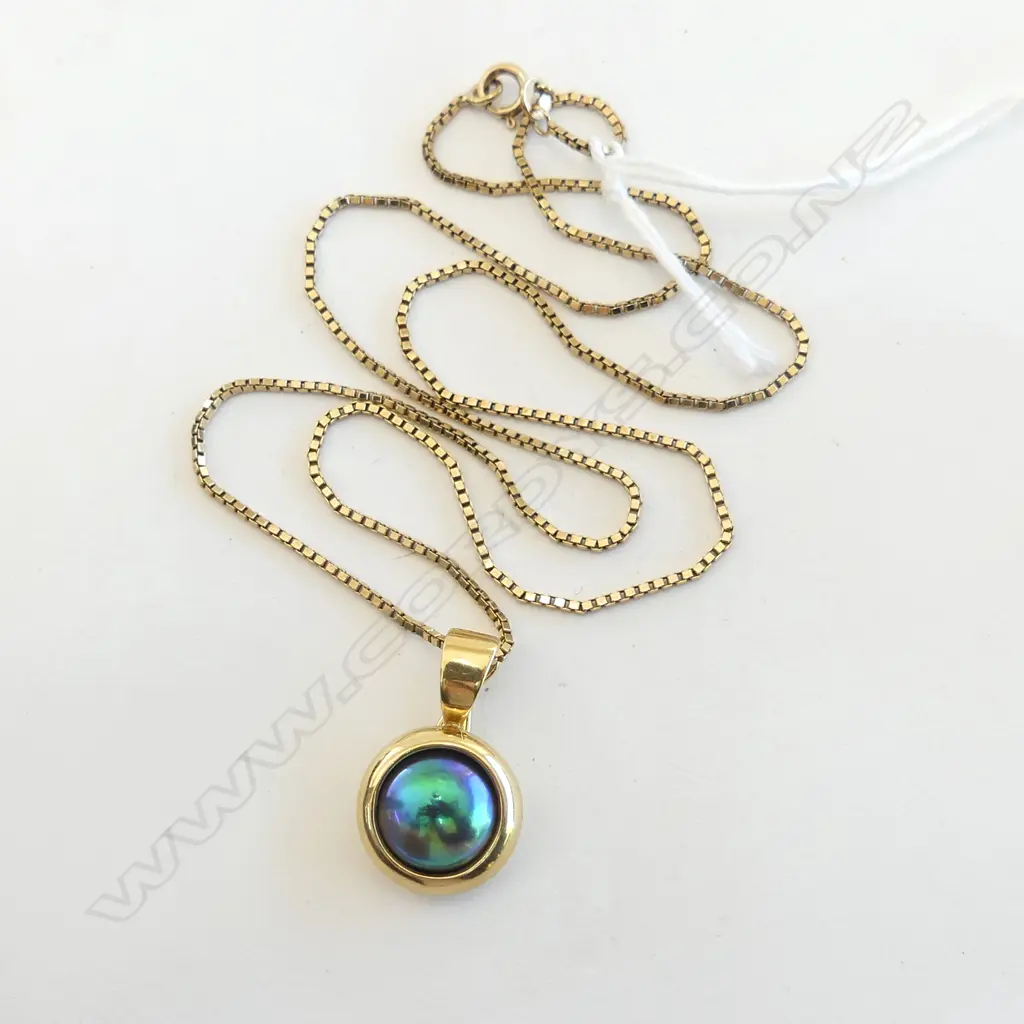 18ct Y/GOLD & PAUA PEARL PENDANT/ENHANCER on 9ct Y/GOLD fine box CHAIN  50cm 7.2gms by Jewellers Bench Image 1++