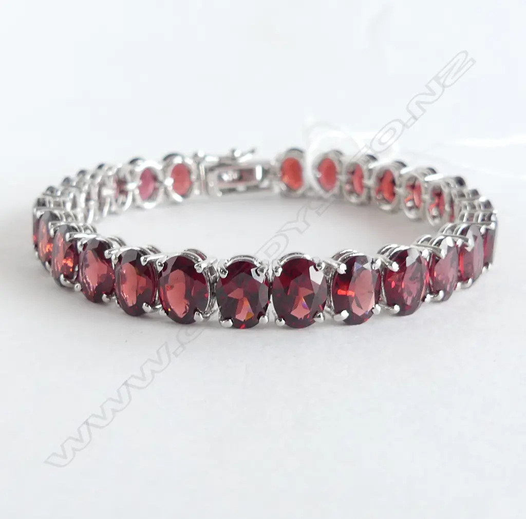 SILVER & GARNET BRACELET (NEW) Image 1++