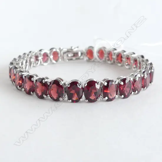 SILVER & GARNET BRACELET (NEW)