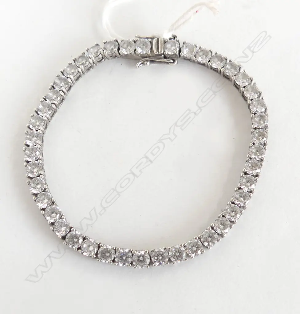 FAUX DIAMOND TENNIS BRACLET L 180MM Image 1++
