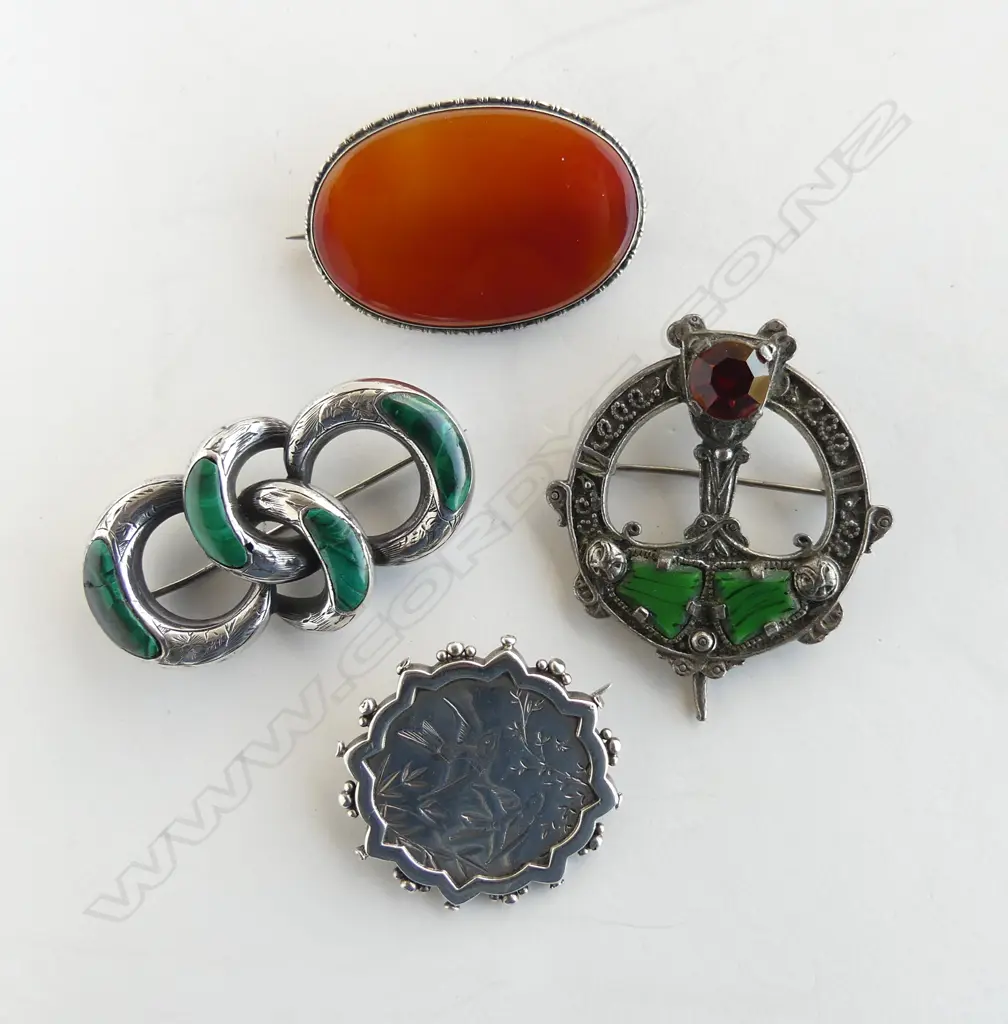 4 BROOCHES, AGATE, CELTIC, VICTORIAN W.55mm Image 1++