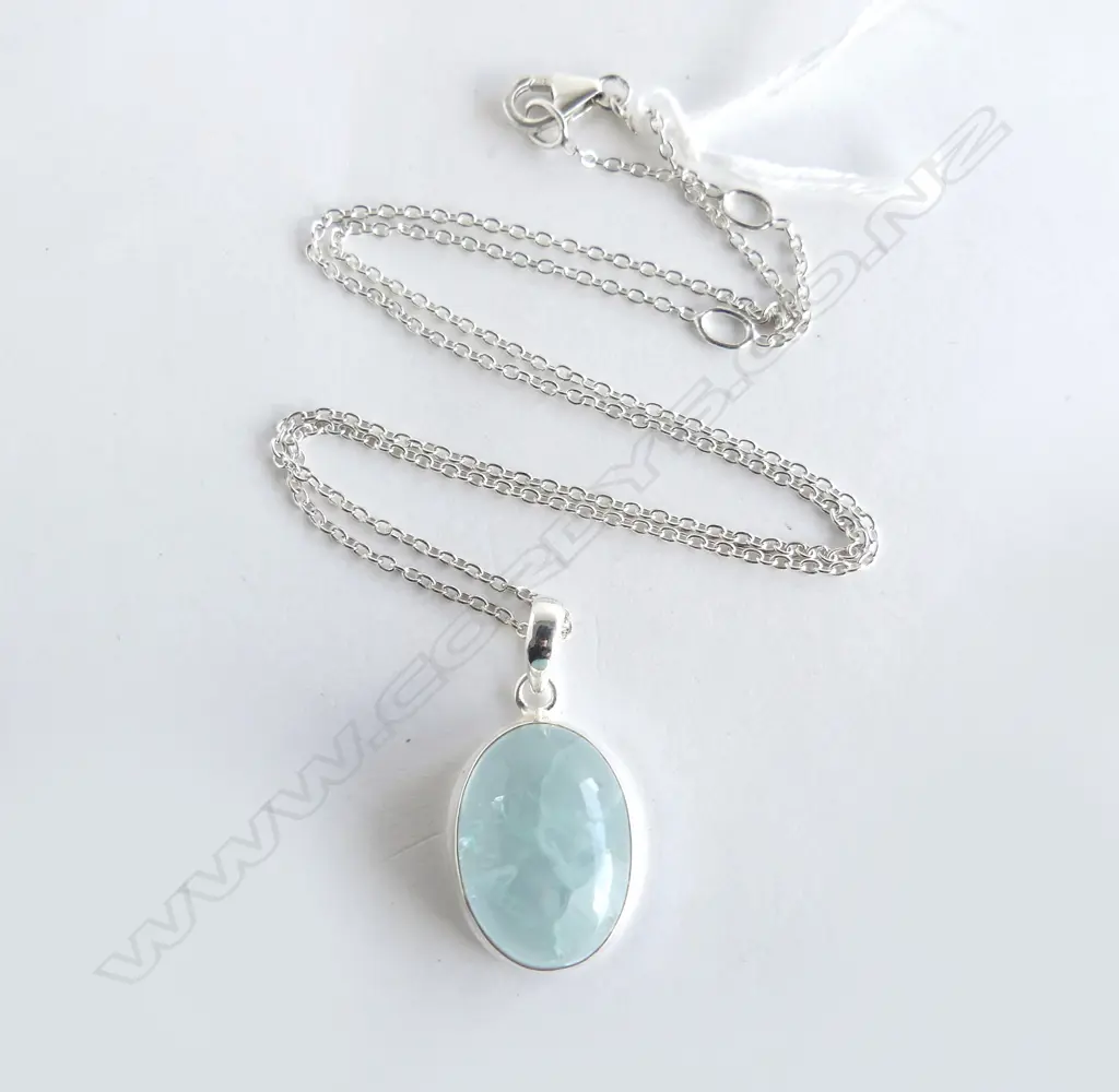 SILVER SET AQUAMARINE PENDANT ON SILVER CHAIN (NEW) Image 1++