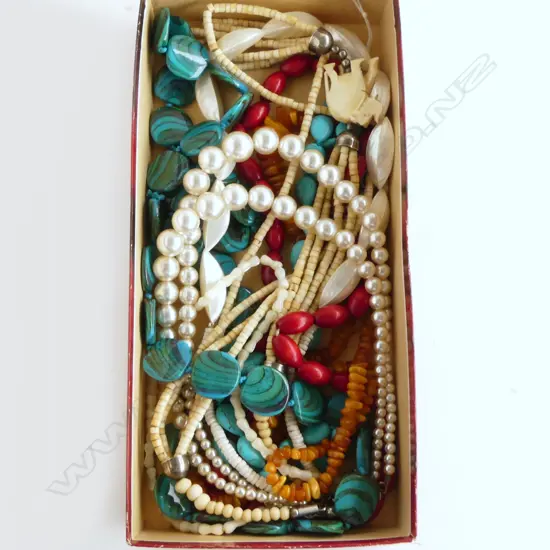 TRAY COSTUME NECKLACES INCLDS AMBER CHIP & HERMANITE