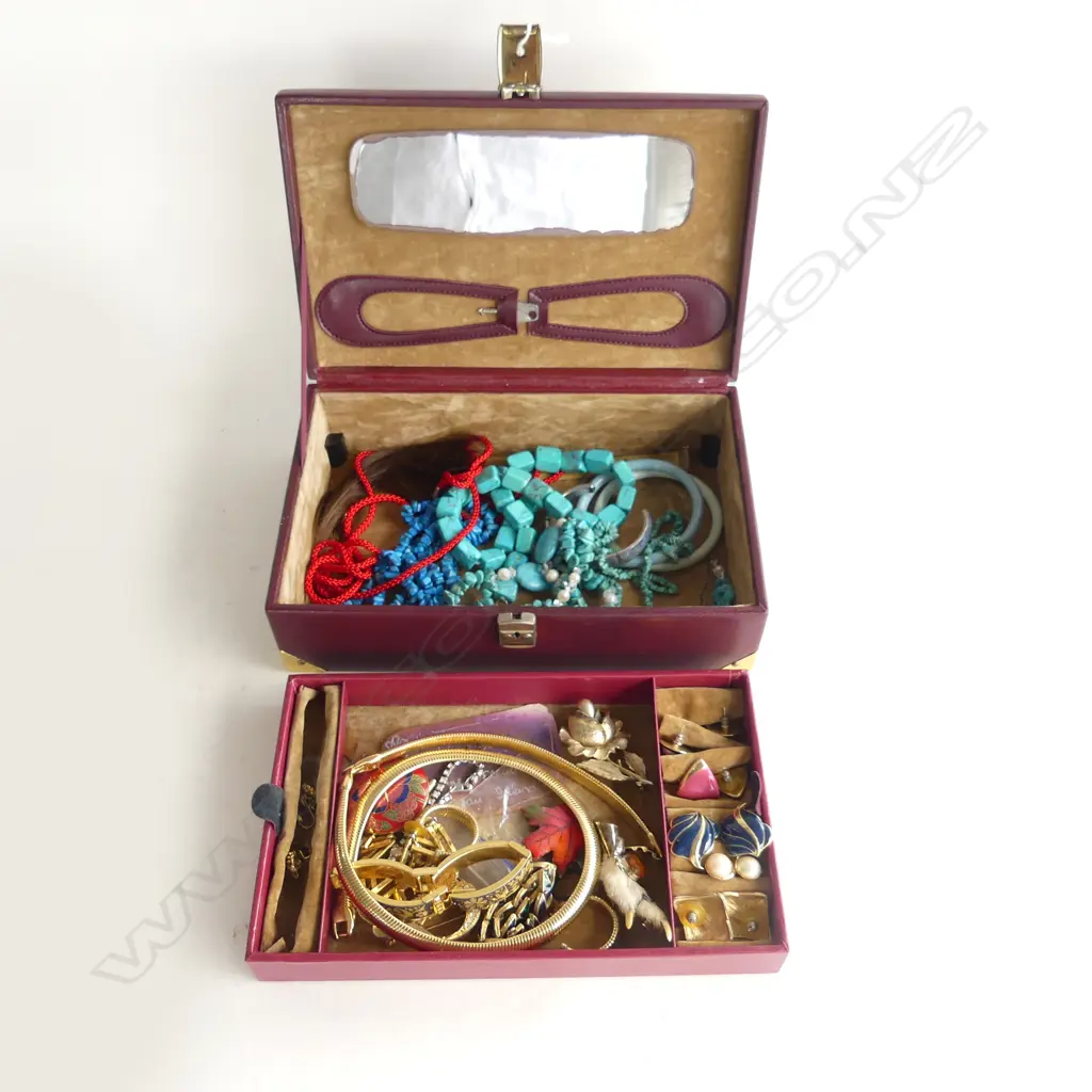 JEWEL BOX INCLUDES COSTUME JEWELLERY NECKLACES BROOCHES EARRINGS ETC 2 TIERS Image 1++