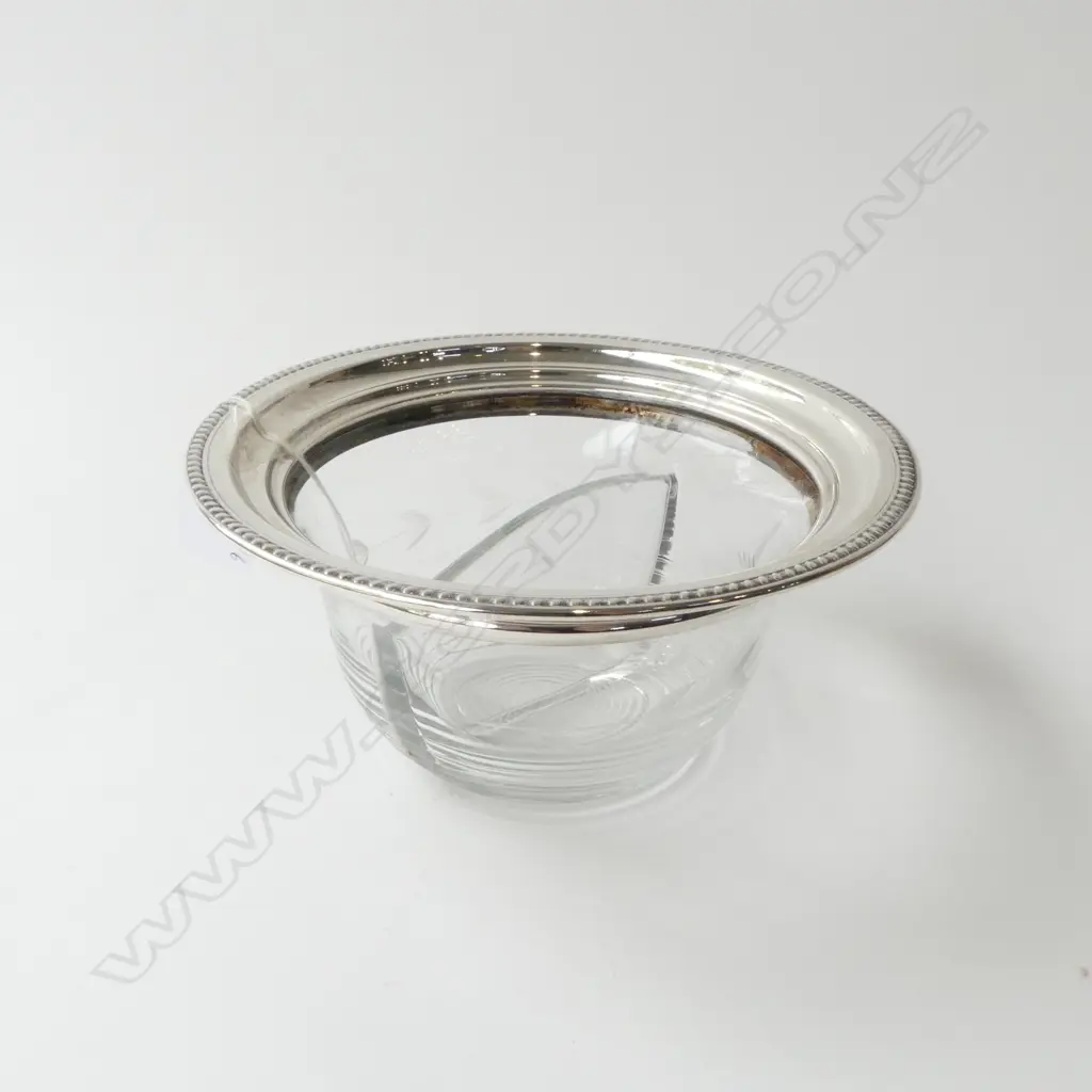STG SILVER RIMMED CRYSTAL DIVIDED BOWL BY INT. SILVER CO USA, D.175MM Image 1++