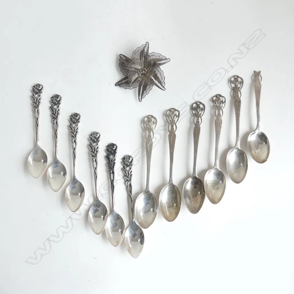 2 SETS OF 6 STG SILVER TEAPOONS, 106grms + 925 BROOCH 12gms Image 1++