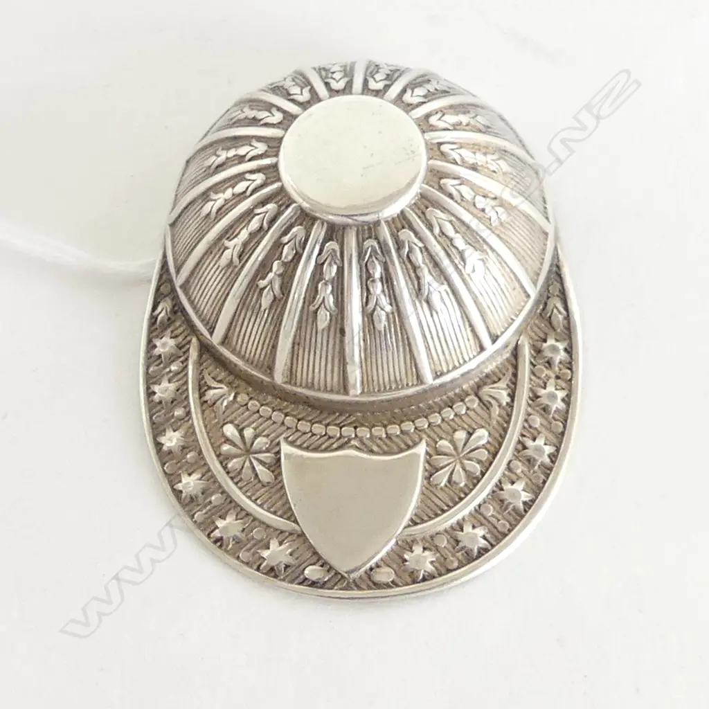 SILVER NOVELTY JOCKEY CAP TEA CADDY SPOON Sheffield 1965 Image 1++