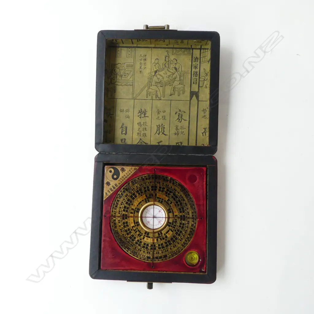 CHINESE COMPASS, CASED W.135mm Image 1++