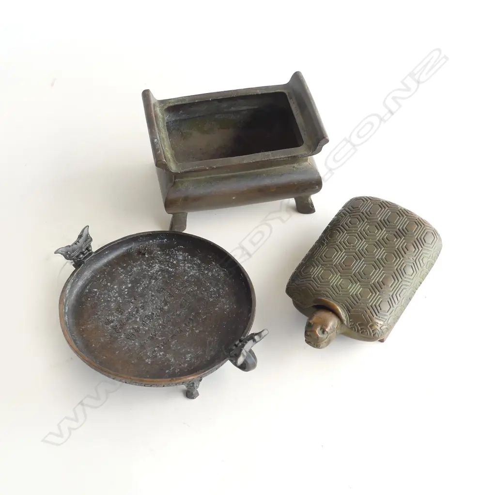 3 ORIENTAL BRONZES W.95mm Image 1++