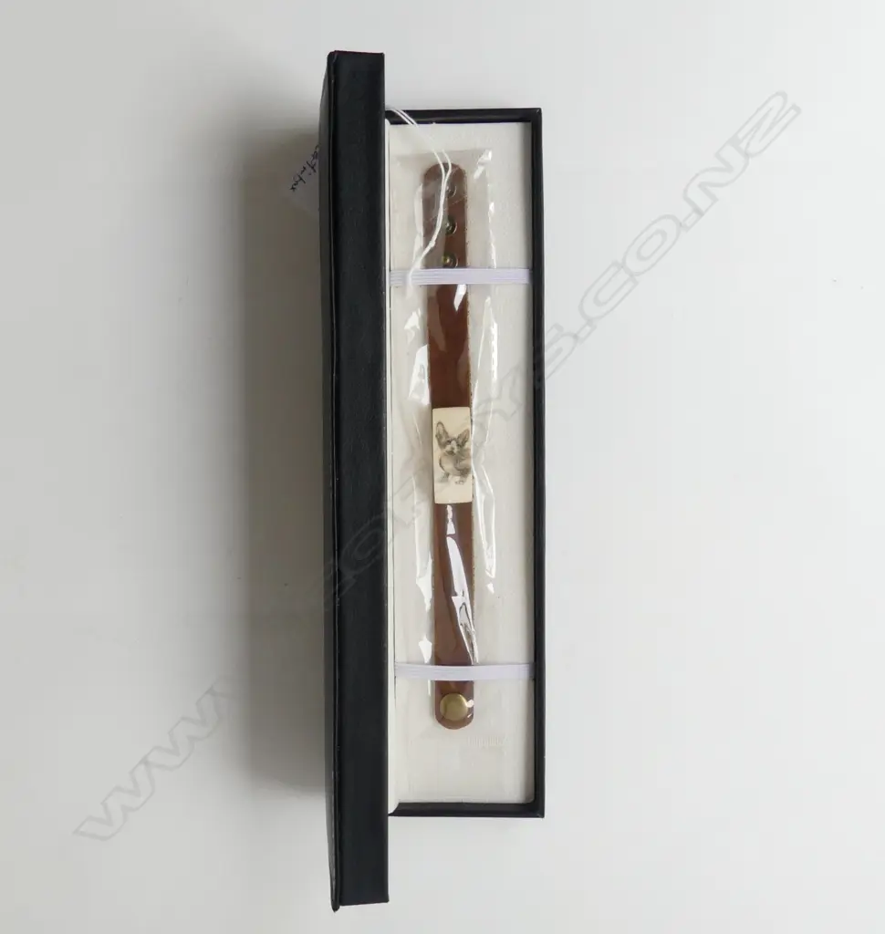 CARVED MAMMOTH TUSK IVORY PANELLED cat scrimshaw & LEATHER BRACELET with certificate. In box Image 1++