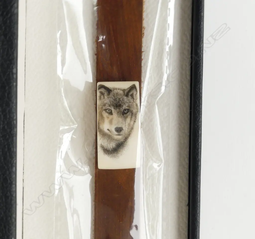 CARVED MAMMOTH TUSK IVORY PANELLED husky scrimshaw & LEATHER BRACELET with certificate. In box Image 1++