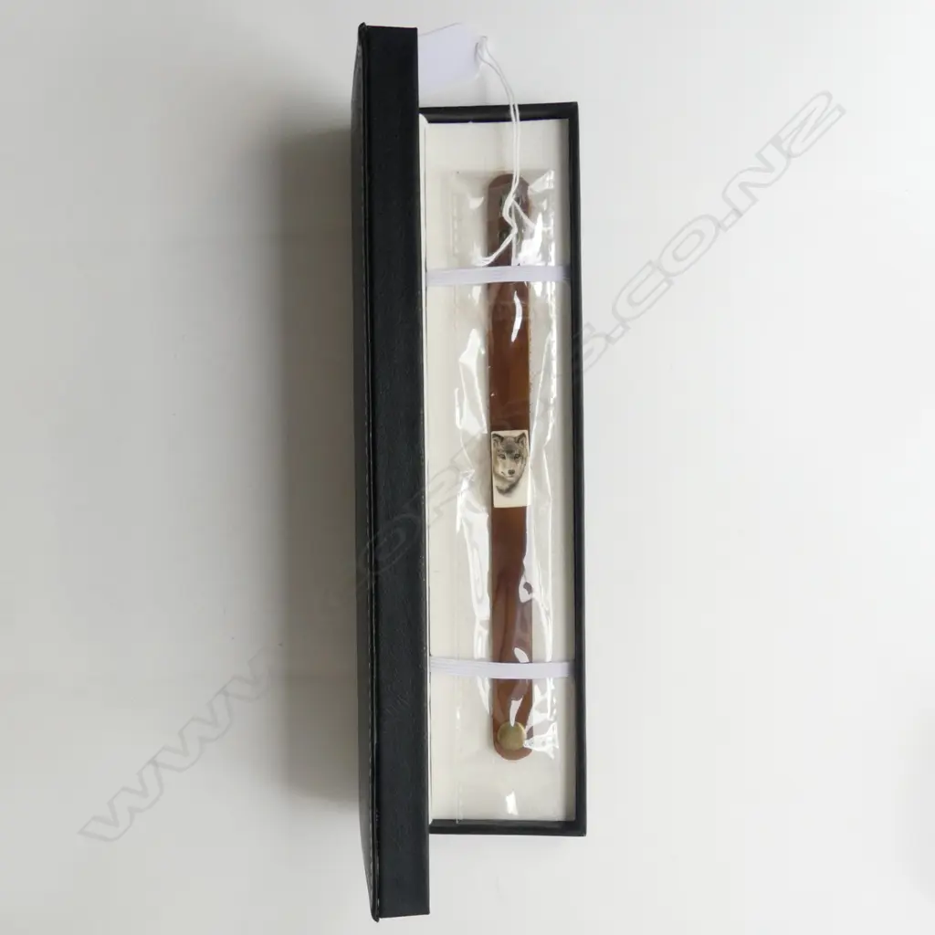 CARVED MAMMOTH TUSK IVORY PANELLED husky scrimshaw & LEATHER BRACELET with certificate. In box Image 1++