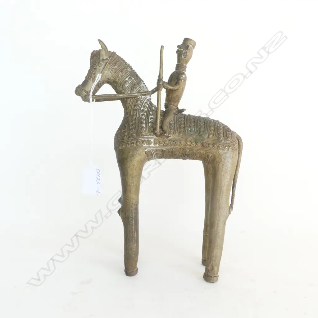OLD BENIN WARRIOR ON HORSEBACK BRONZE FINISH , EAR AND STAFF WITH LOSS, H. 280mm Image 1++