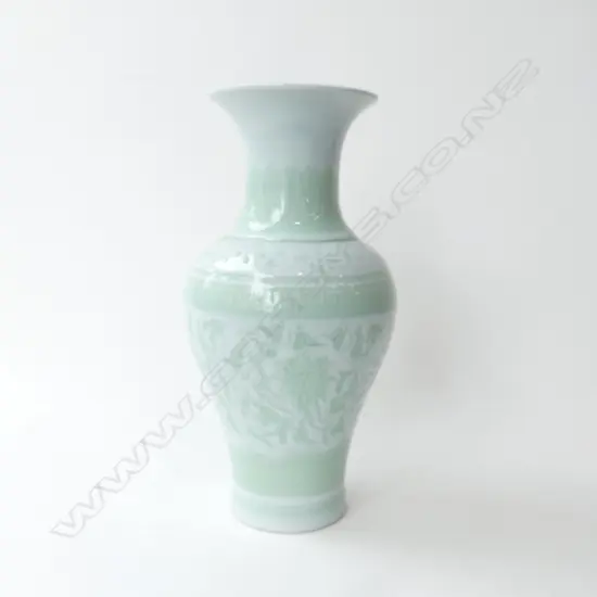 CHINESE CELADON VASE H.340mm