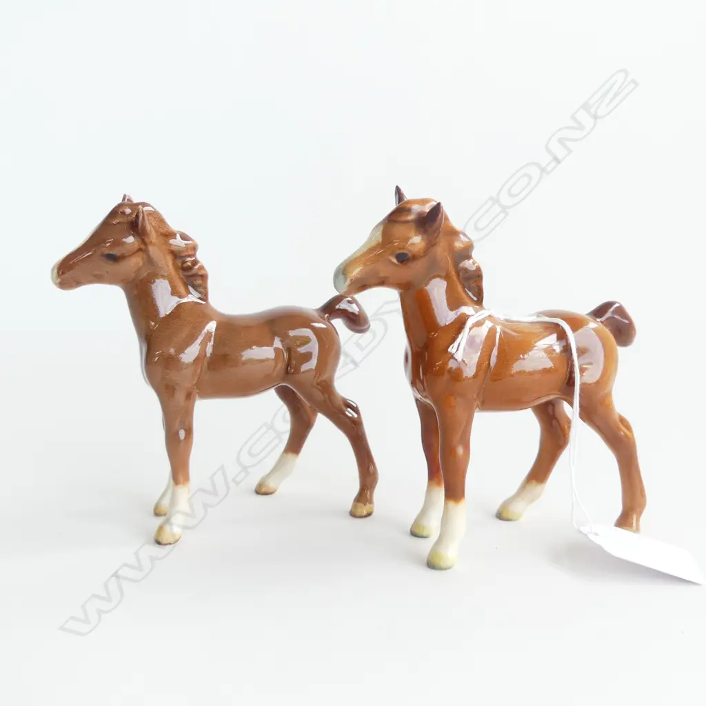 2 BESWICK SMALL PALOMINO HORSES, both w. faults H.115mm Image 1++